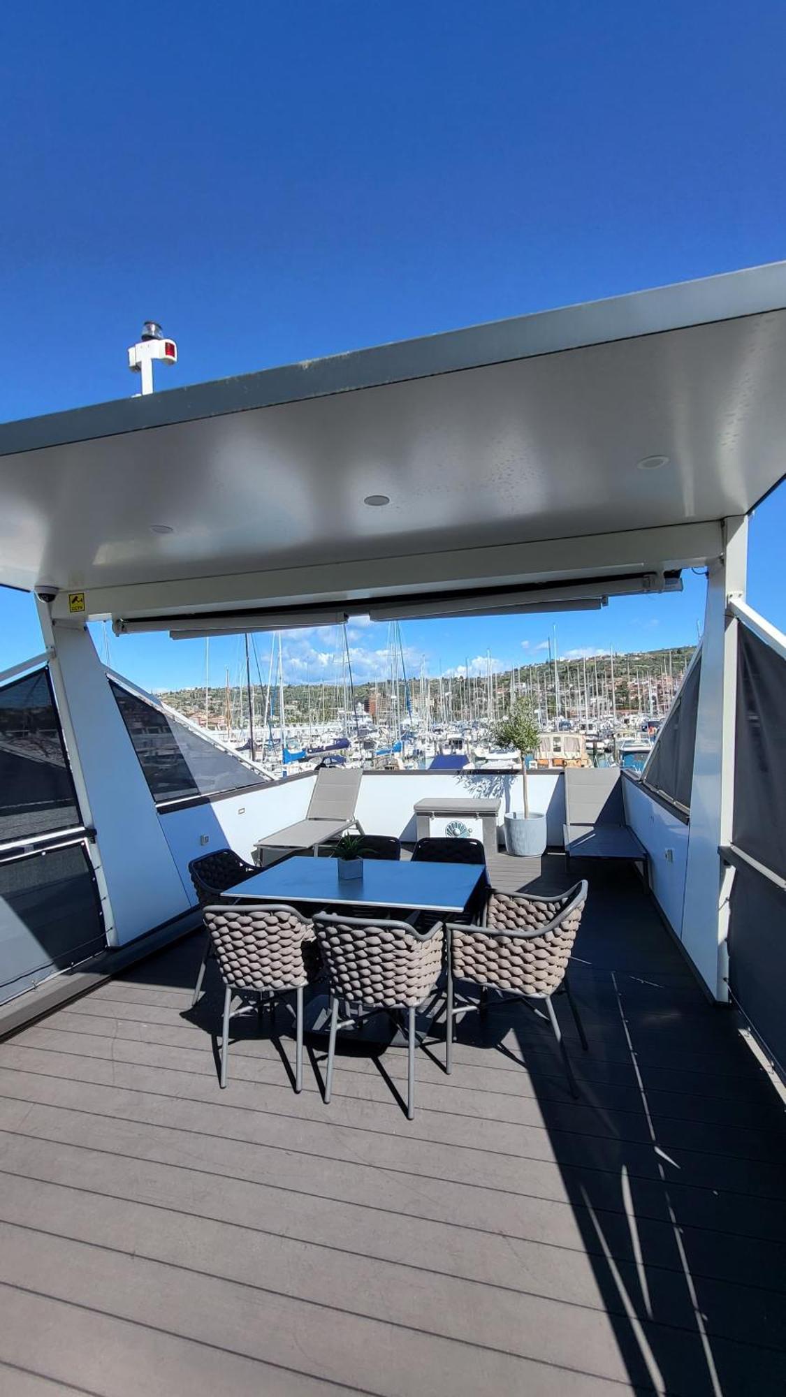 Floating House - Marina Pearl Apartman Portorož Kültér fotó