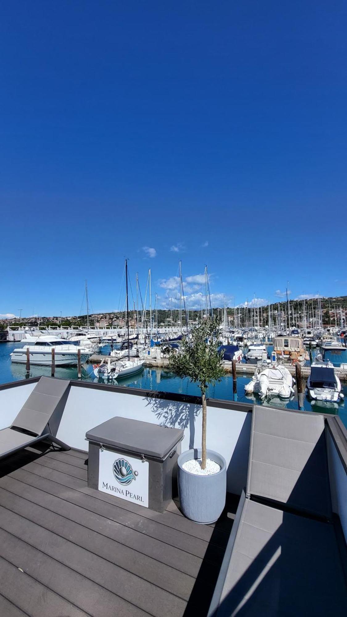 Floating House - Marina Pearl Apartman Portorož Kültér fotó