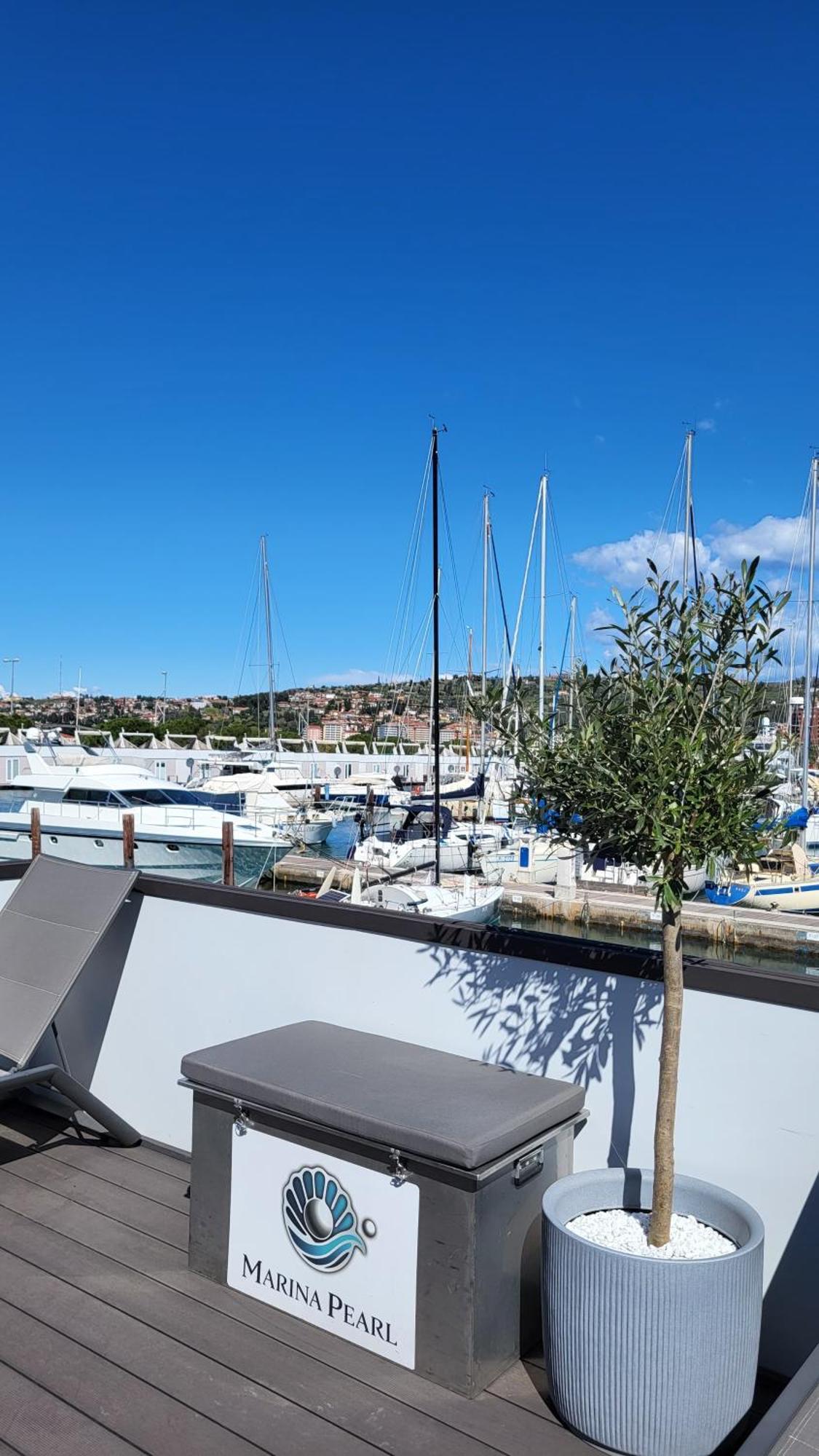 Floating House - Marina Pearl Apartman Portorož Kültér fotó