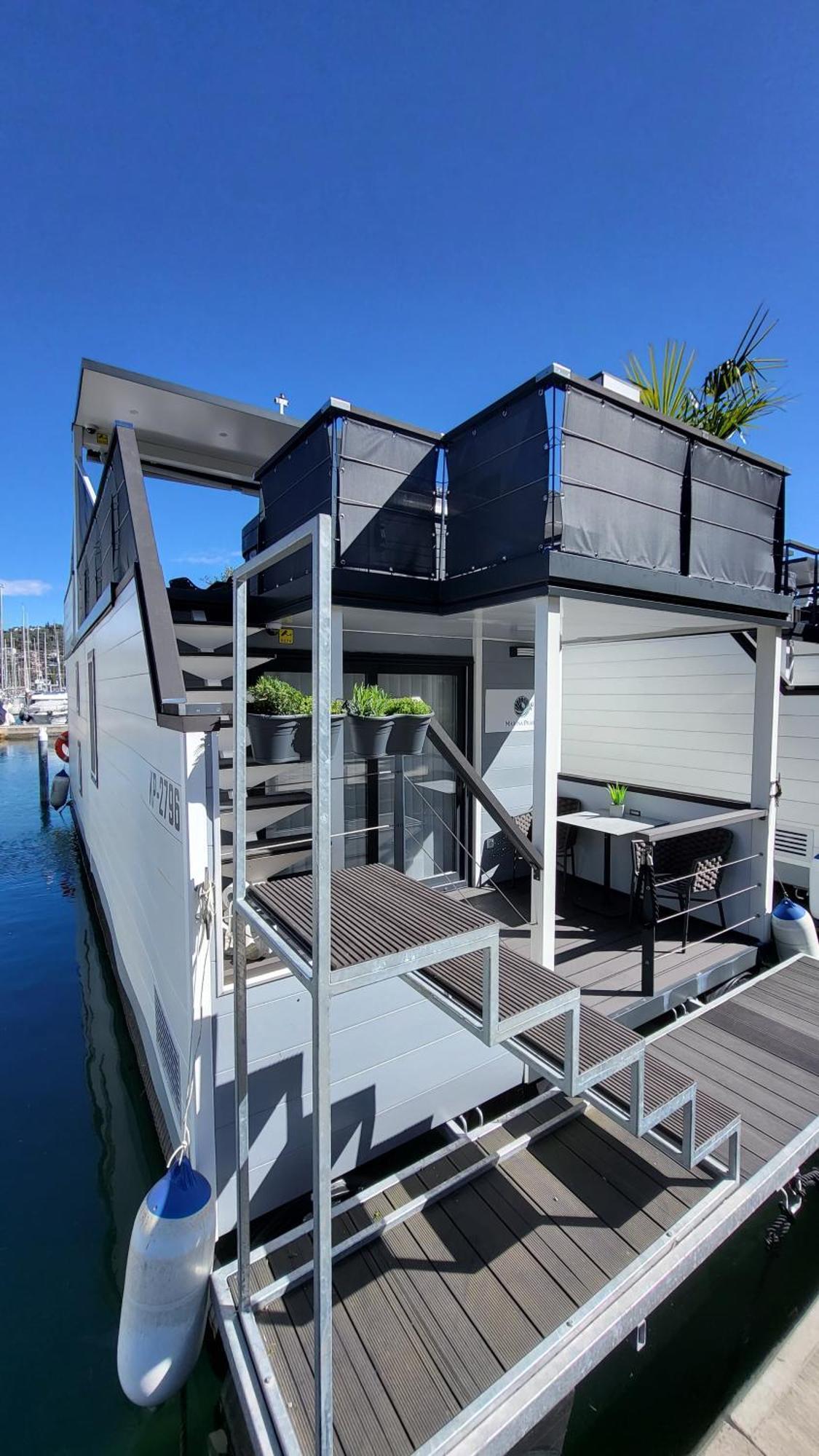 Floating House - Marina Pearl Apartman Portorož Kültér fotó