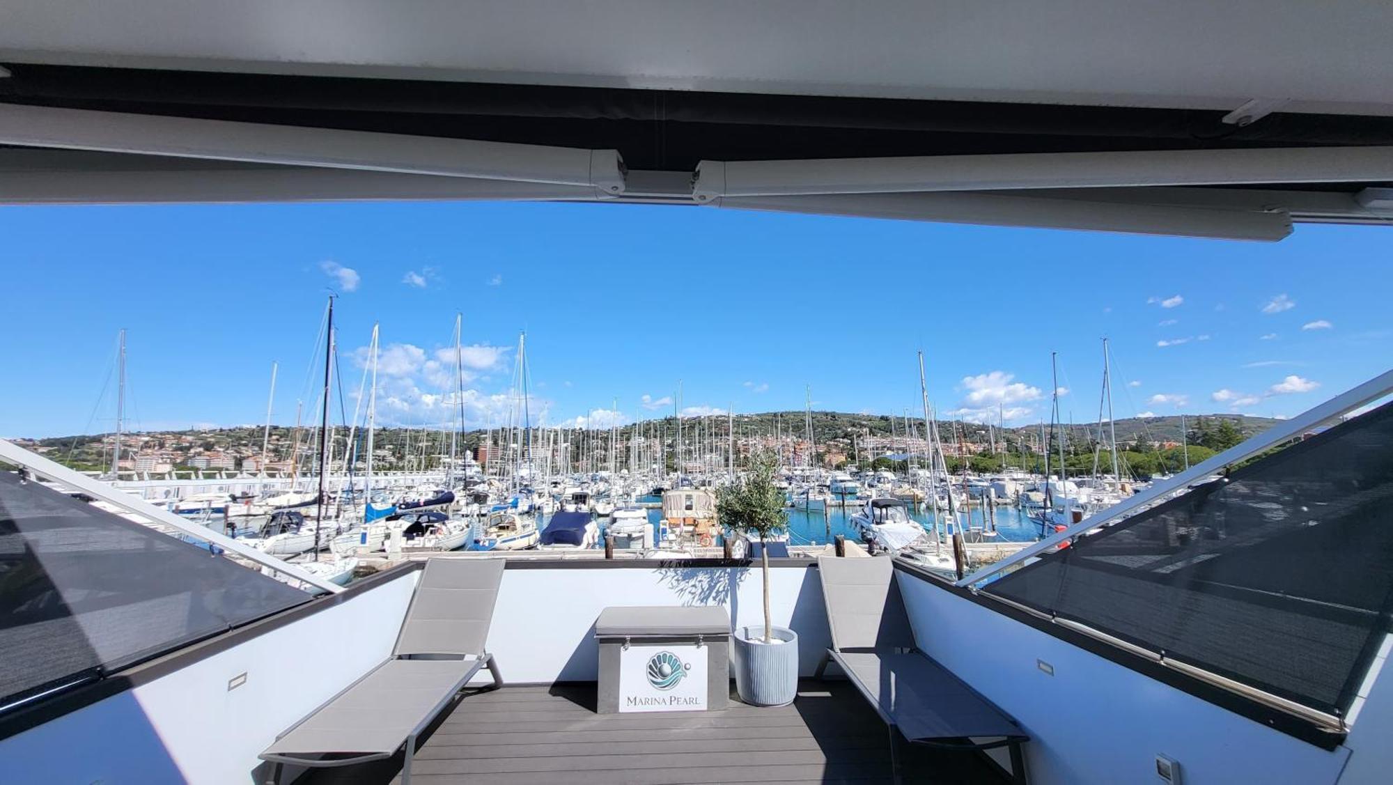 Floating House - Marina Pearl Apartman Portorož Kültér fotó