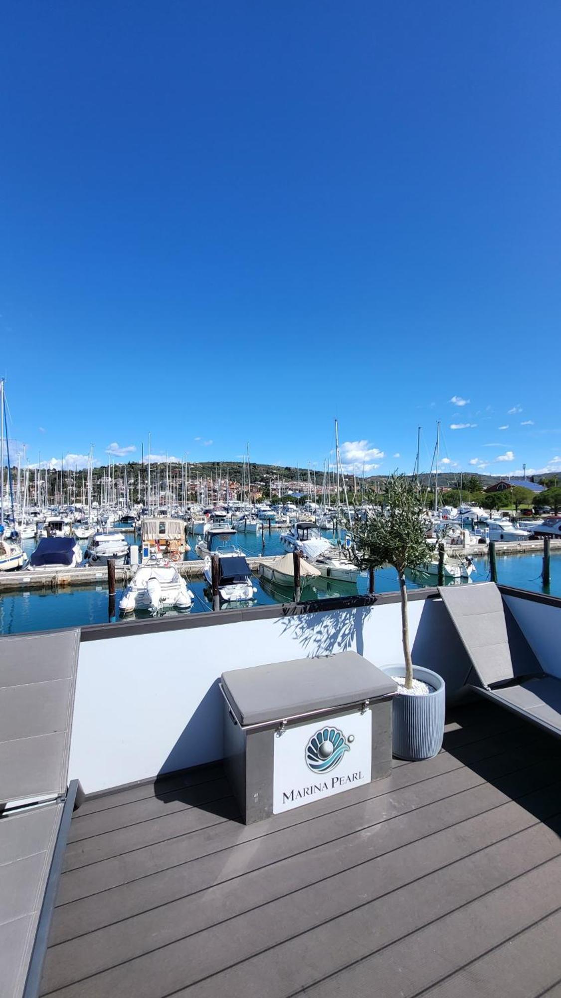 Floating House - Marina Pearl Apartman Portorož Kültér fotó