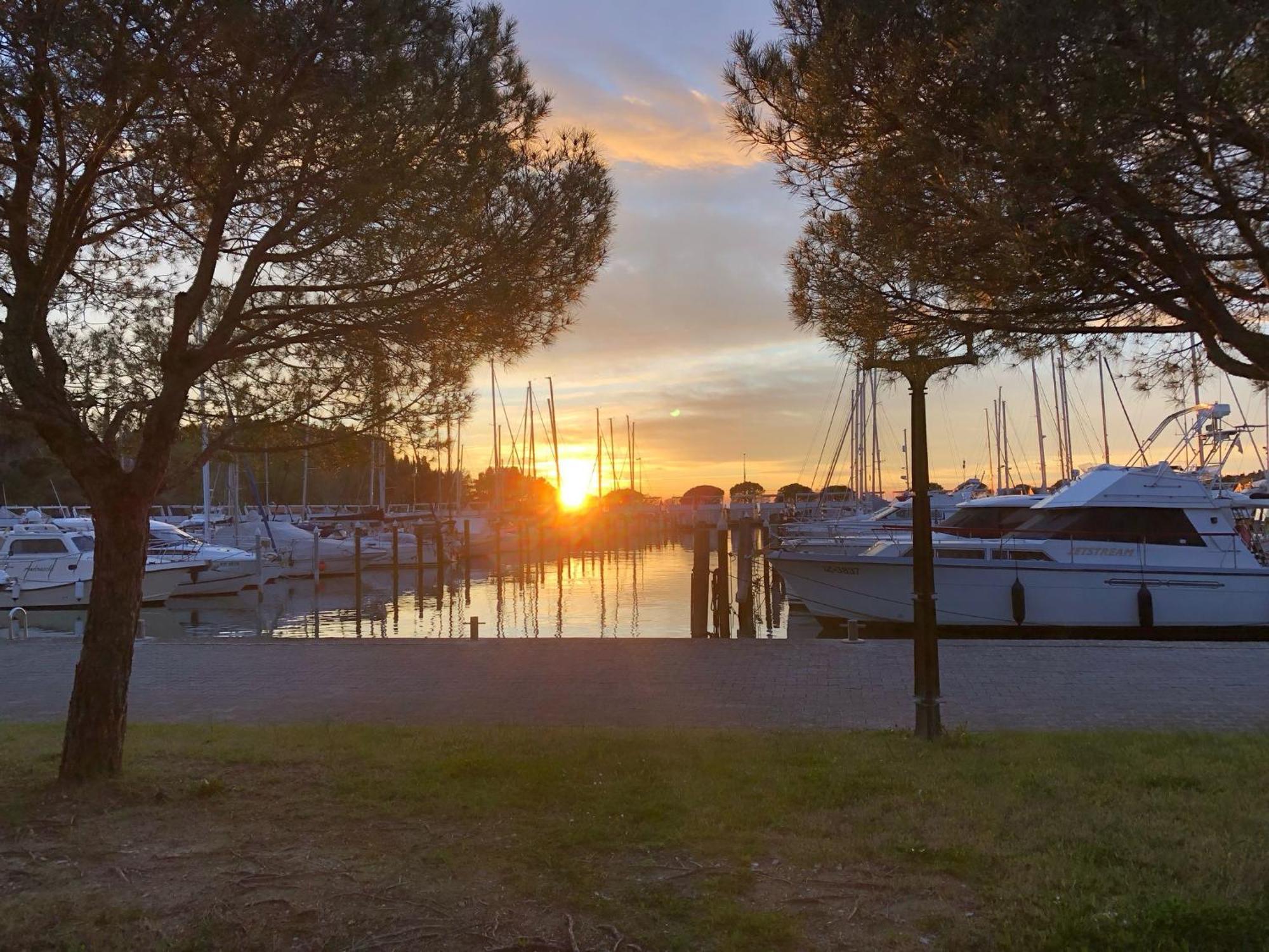 Floating House - Marina Pearl Apartman Portorož Kültér fotó