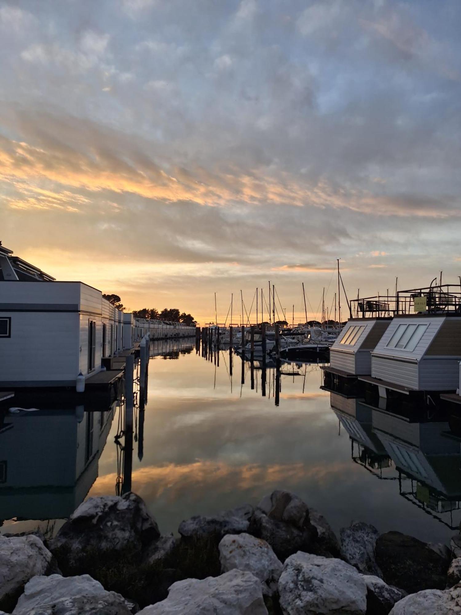 Floating House - Marina Pearl Apartman Portorož Kültér fotó